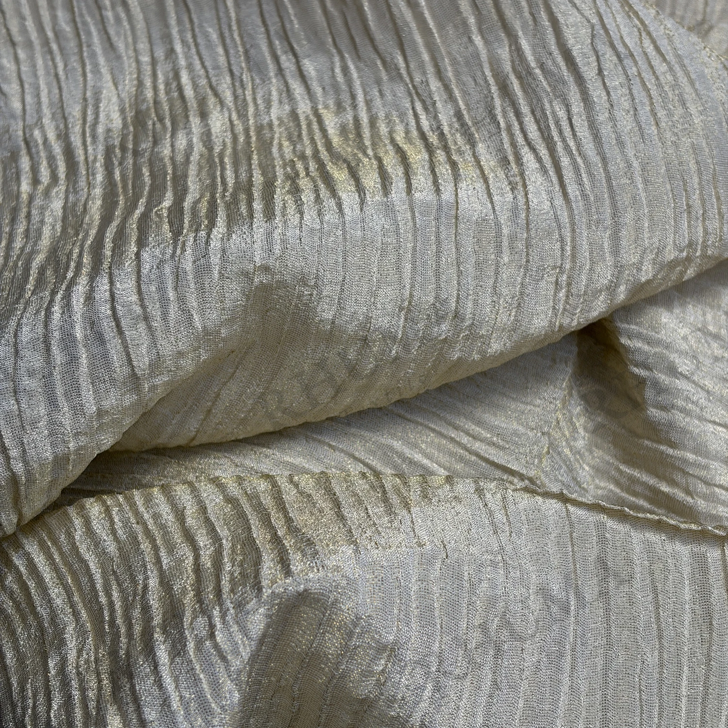 Viscose Gold Tissue Crushed Fabric Detail 2